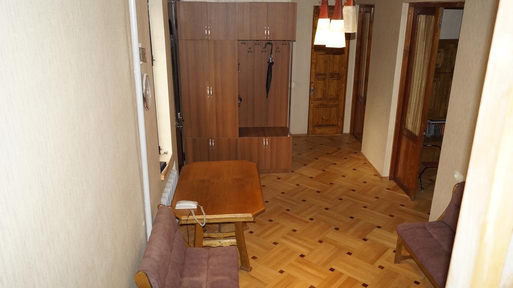 Nino'S Guest House Τυφλίδα Δωμάτιο φωτογραφία